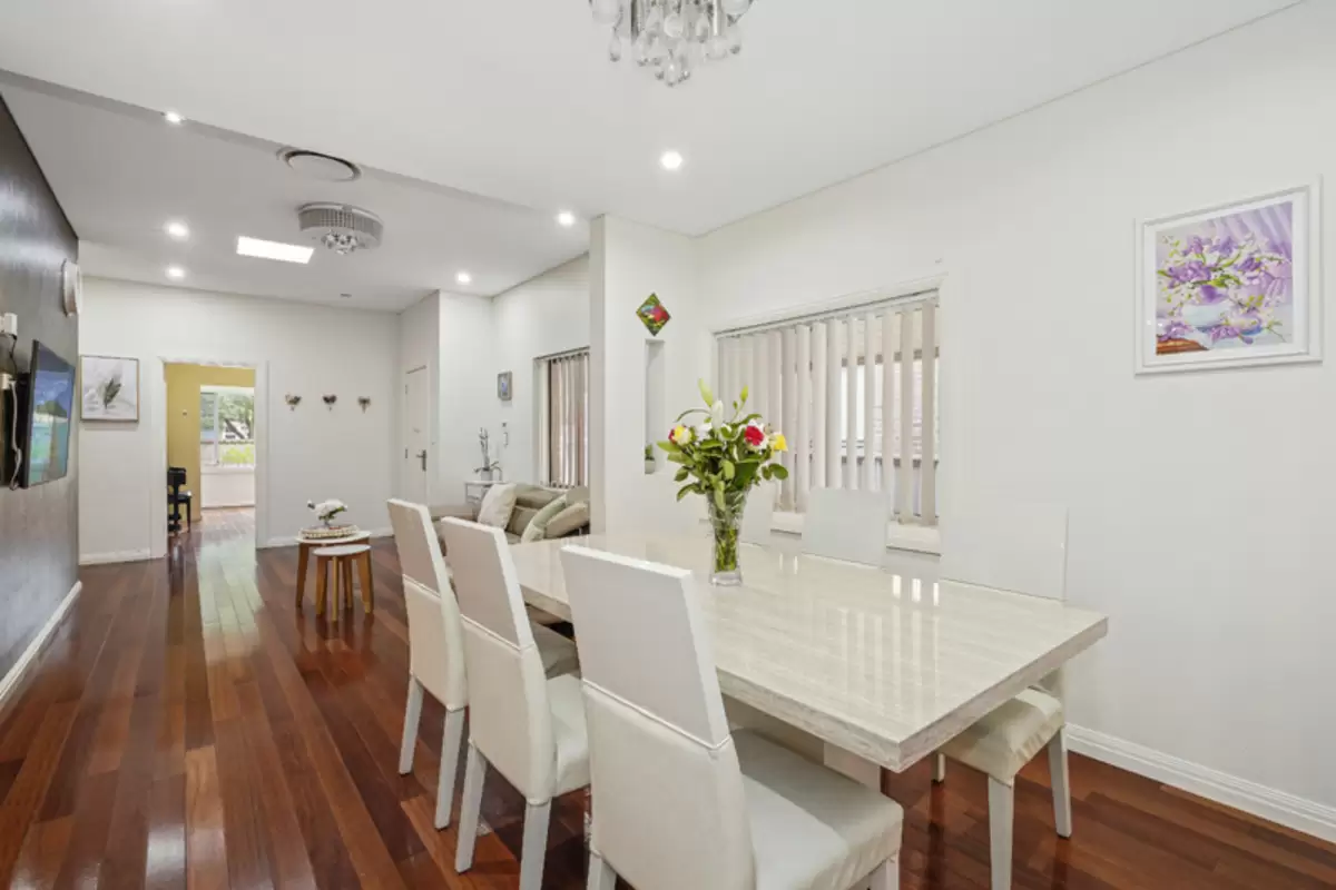 18 Sunbeam Avenue, Croydon Sold by Rich & Oliva - image 3