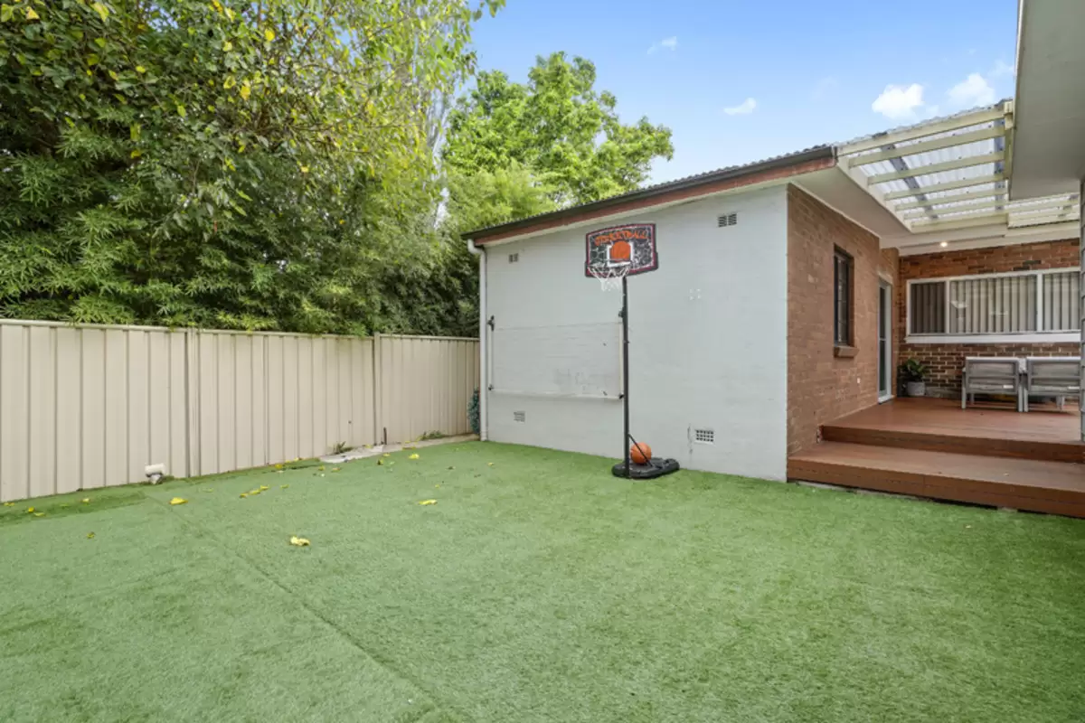 18 Sunbeam Avenue, Croydon Sold by Rich & Oliva - image 11