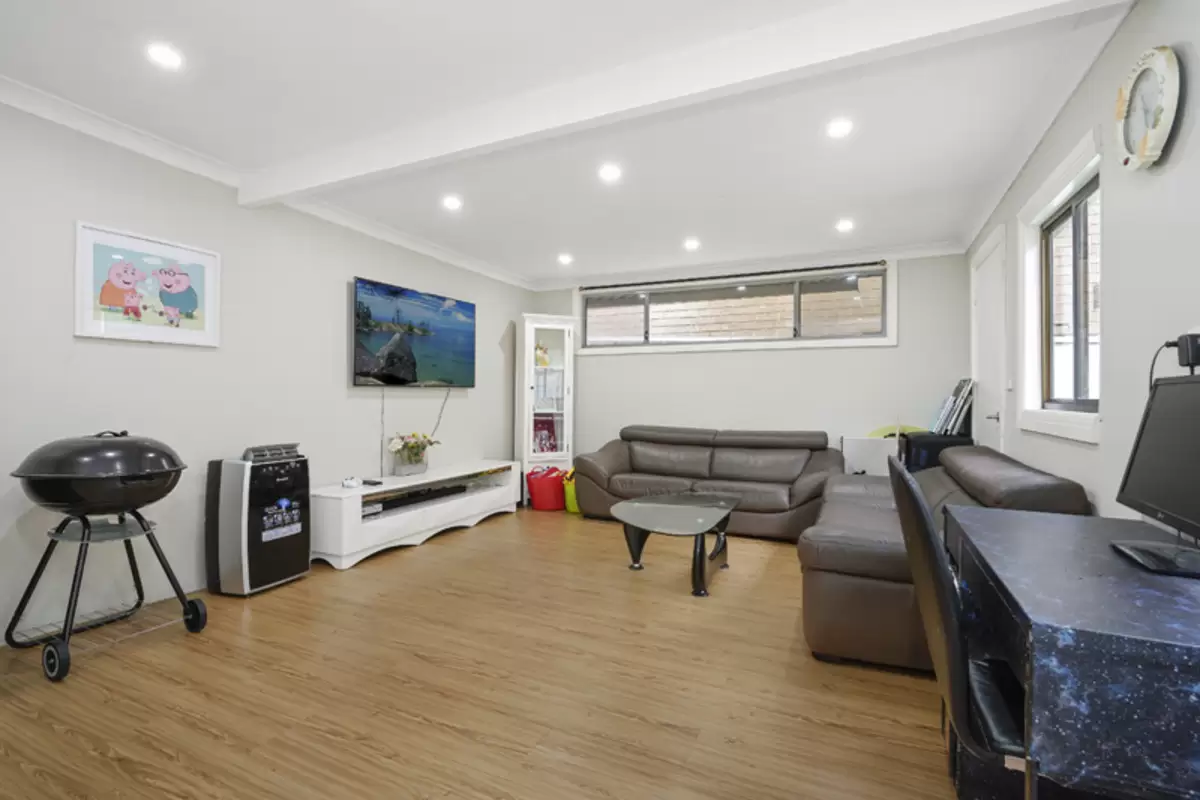 18 Sunbeam Avenue, Croydon Sold by Rich & Oliva - image 12