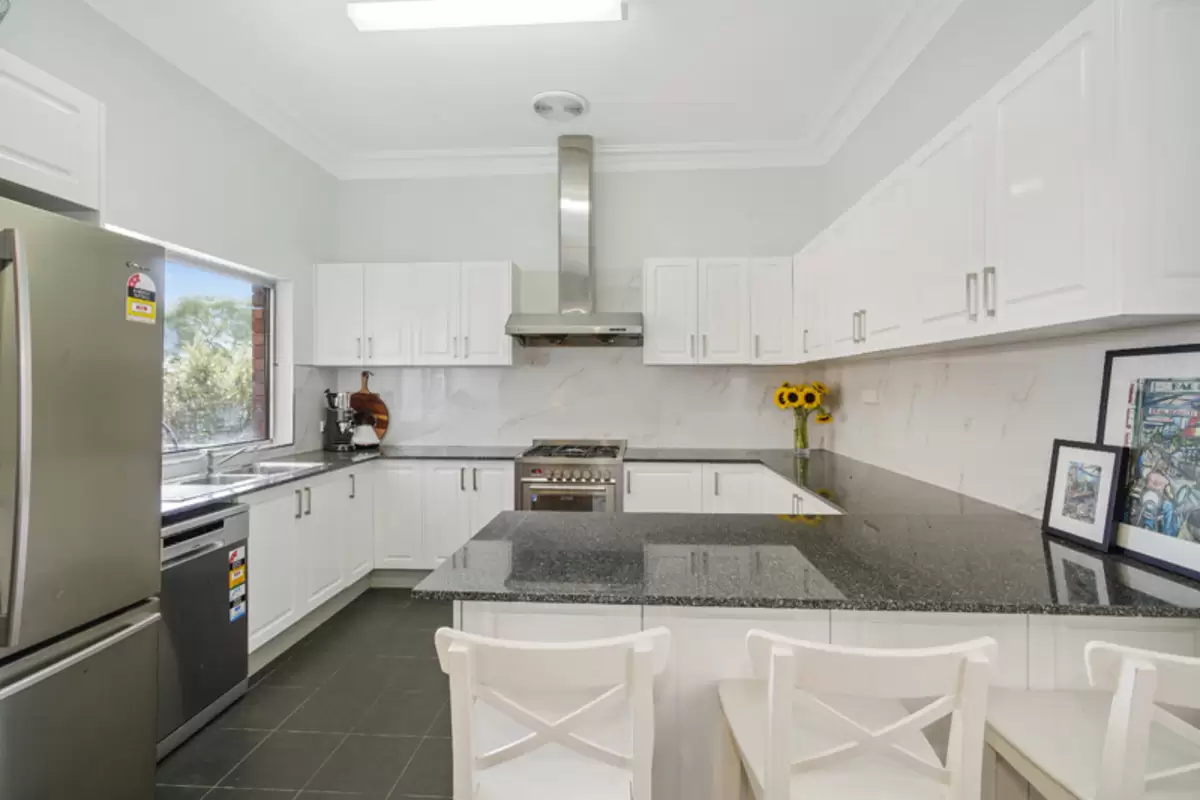 25 Woodlands Road, Ashbury Sold by Rich & Oliva - image 6