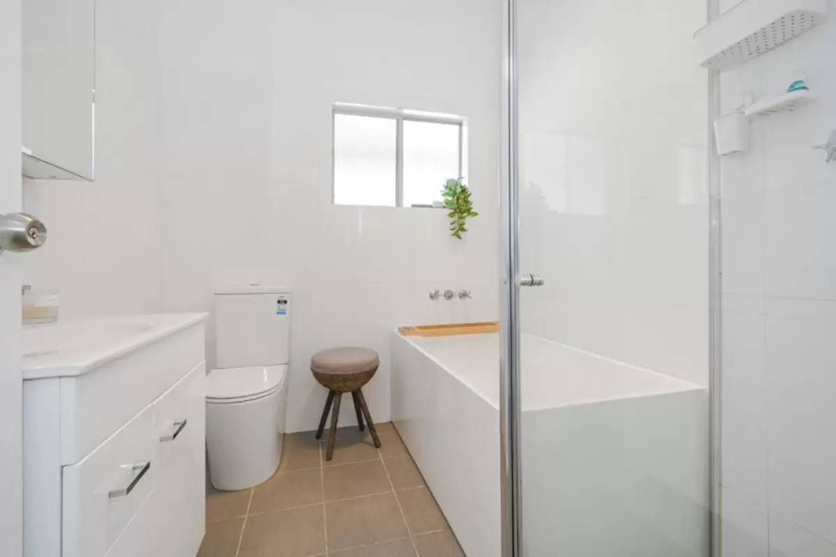 25 Woodlands Road, Ashbury Sold by Rich & Oliva - image 9