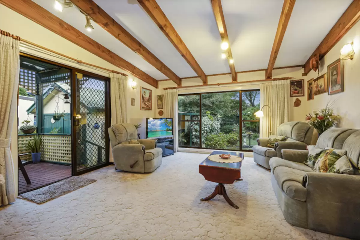 22 Dawson Street, Croydon Sold by Rich & Oliva - image 3