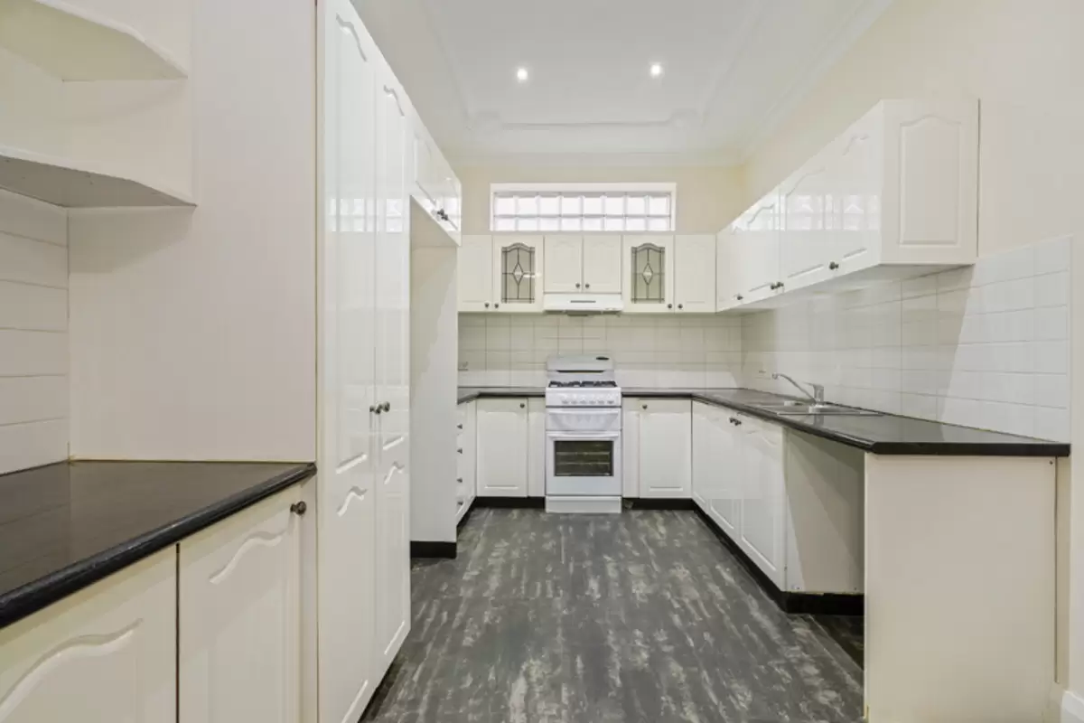 44 Edwin Street South, Croydon Sold by Rich & Oliva - image 3
