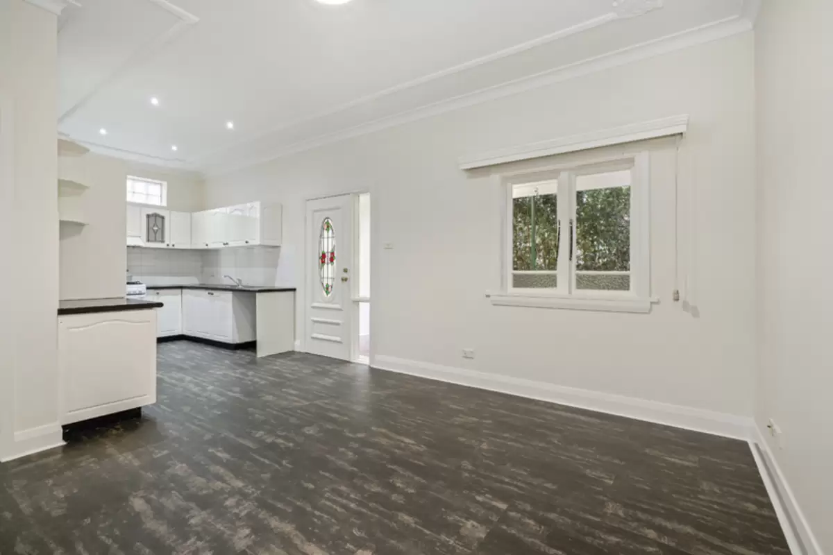 44 Edwin Street South, Croydon Sold by Rich & Oliva - image 2