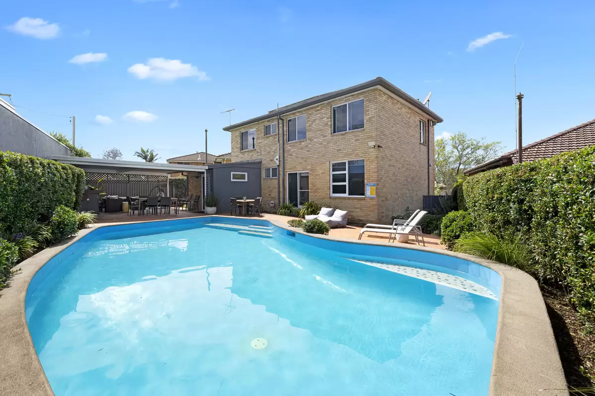 17 Keevin Street, Roselands Sold by Rich & Oliva - image 23
