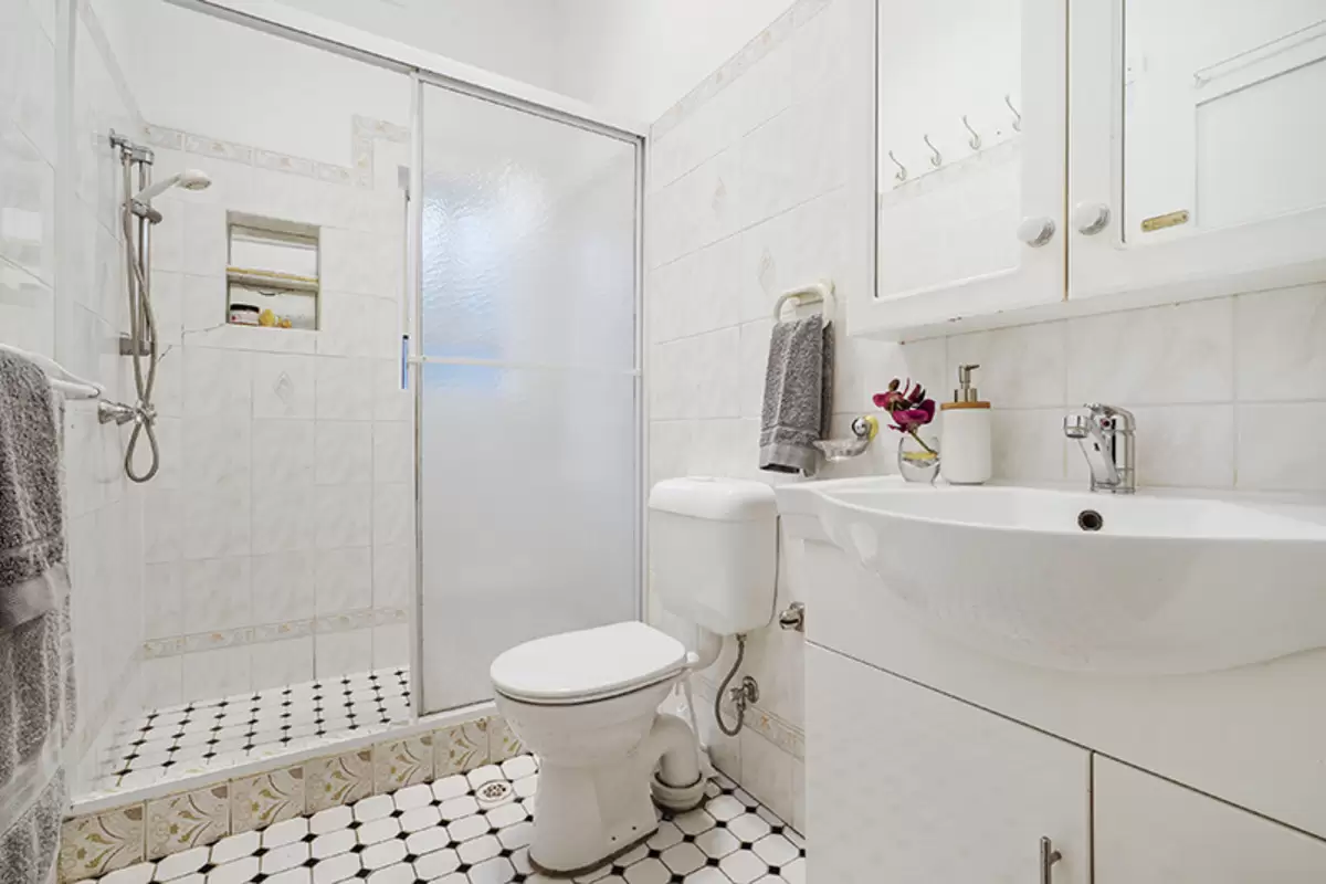 11 Rosa Street, Croydon Sold by Rich & Oliva - image 5