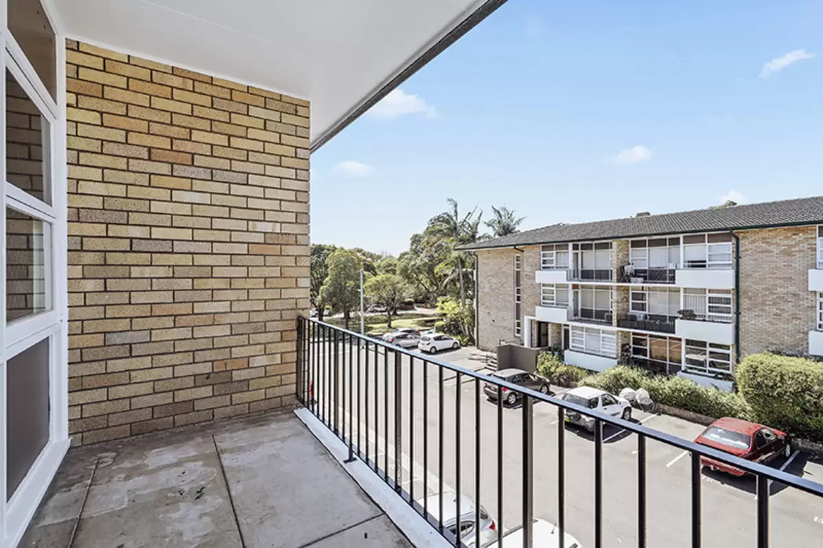 41/8 Brunswick Parade, Ashfield Sold by Rich & Oliva - image 3