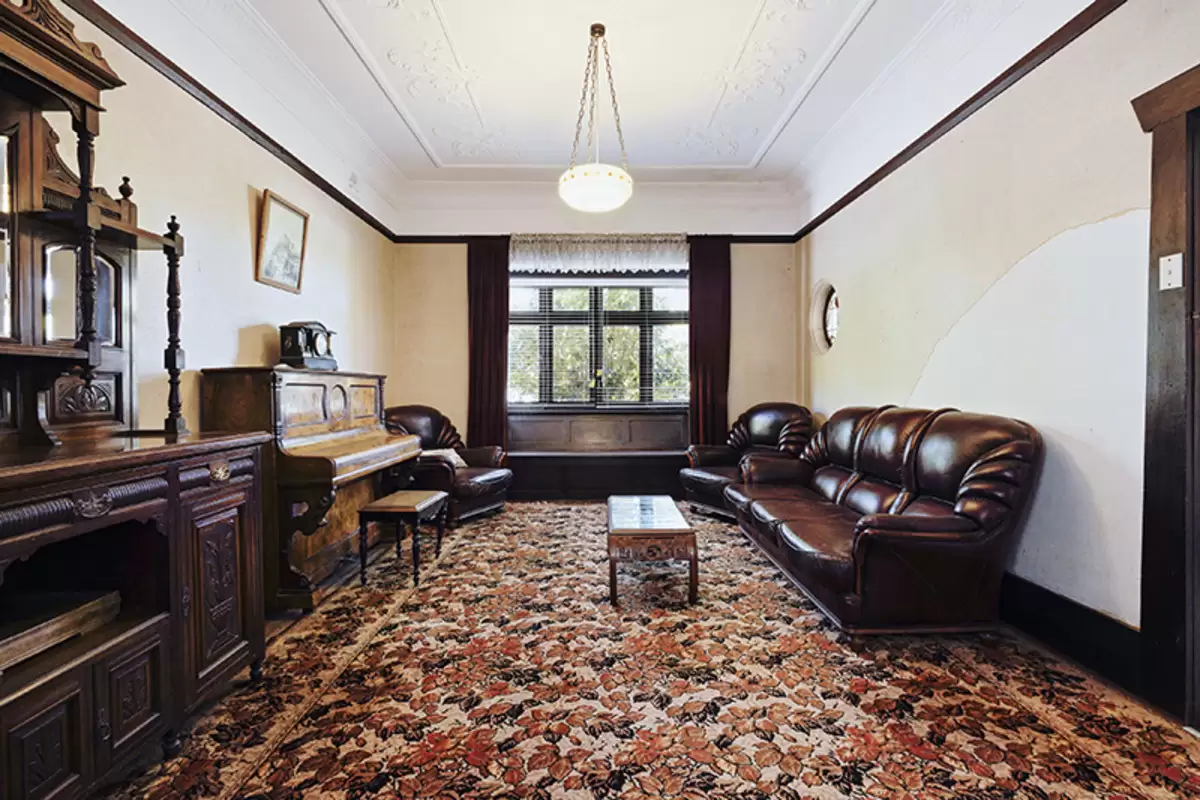 7 Fitzroy Street, Croydon Sold by Rich & Oliva - image 4