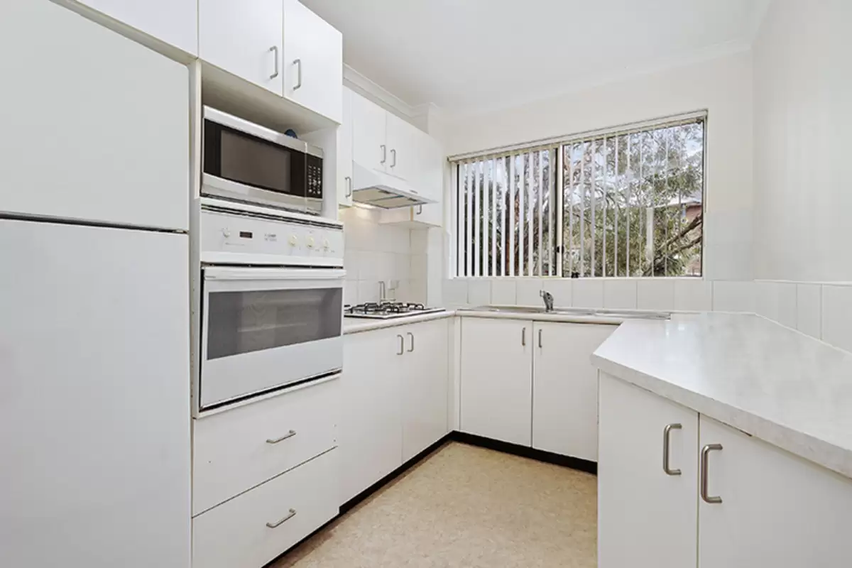 69/10 Broughton Street, Canterbury Sold by Rich & Oliva - image 5