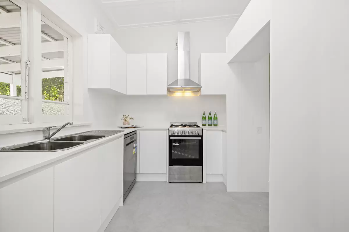 2 Paisley Road, Croydon Sold by Rich & Oliva - image 6