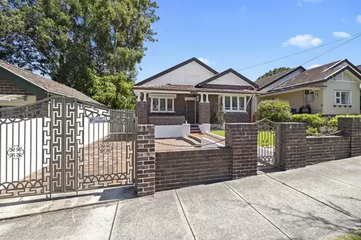 2 Paisley Road, Croydon Sold by Rich & Oliva
