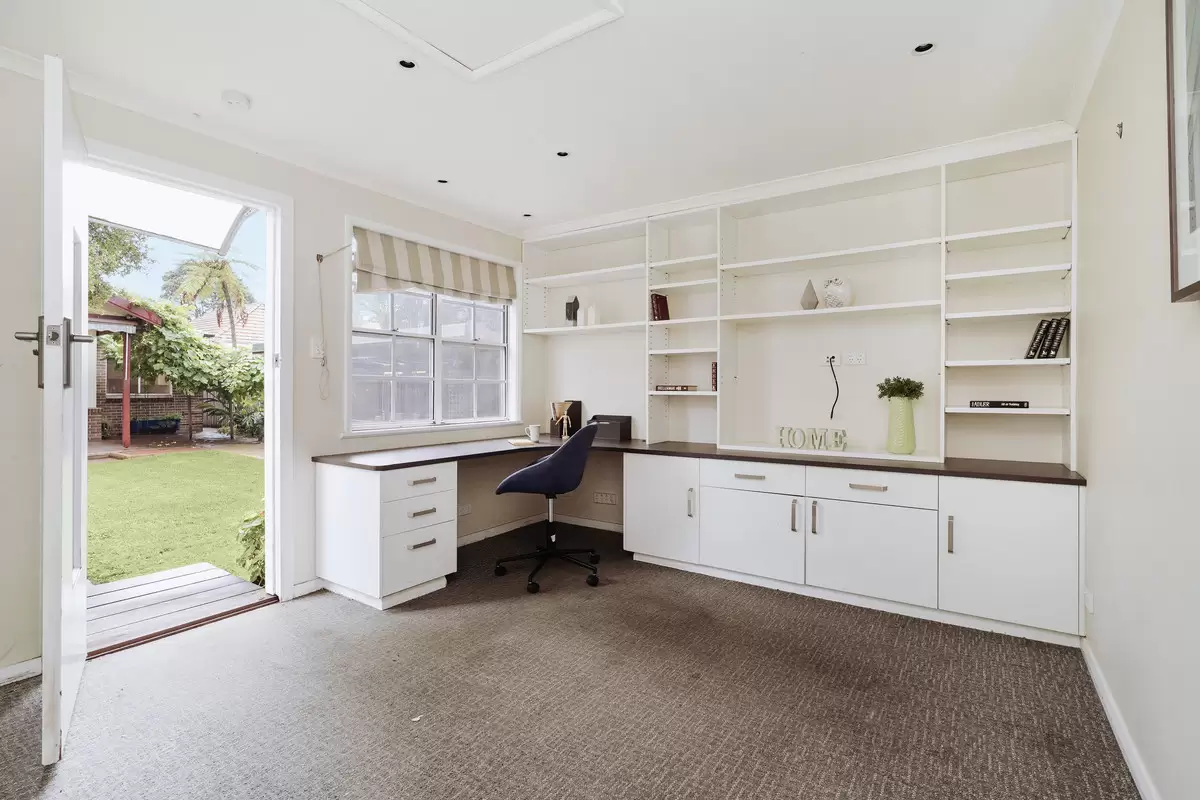 16 Hampton Street, Croydon Park Sold by Rich & Oliva - image 11