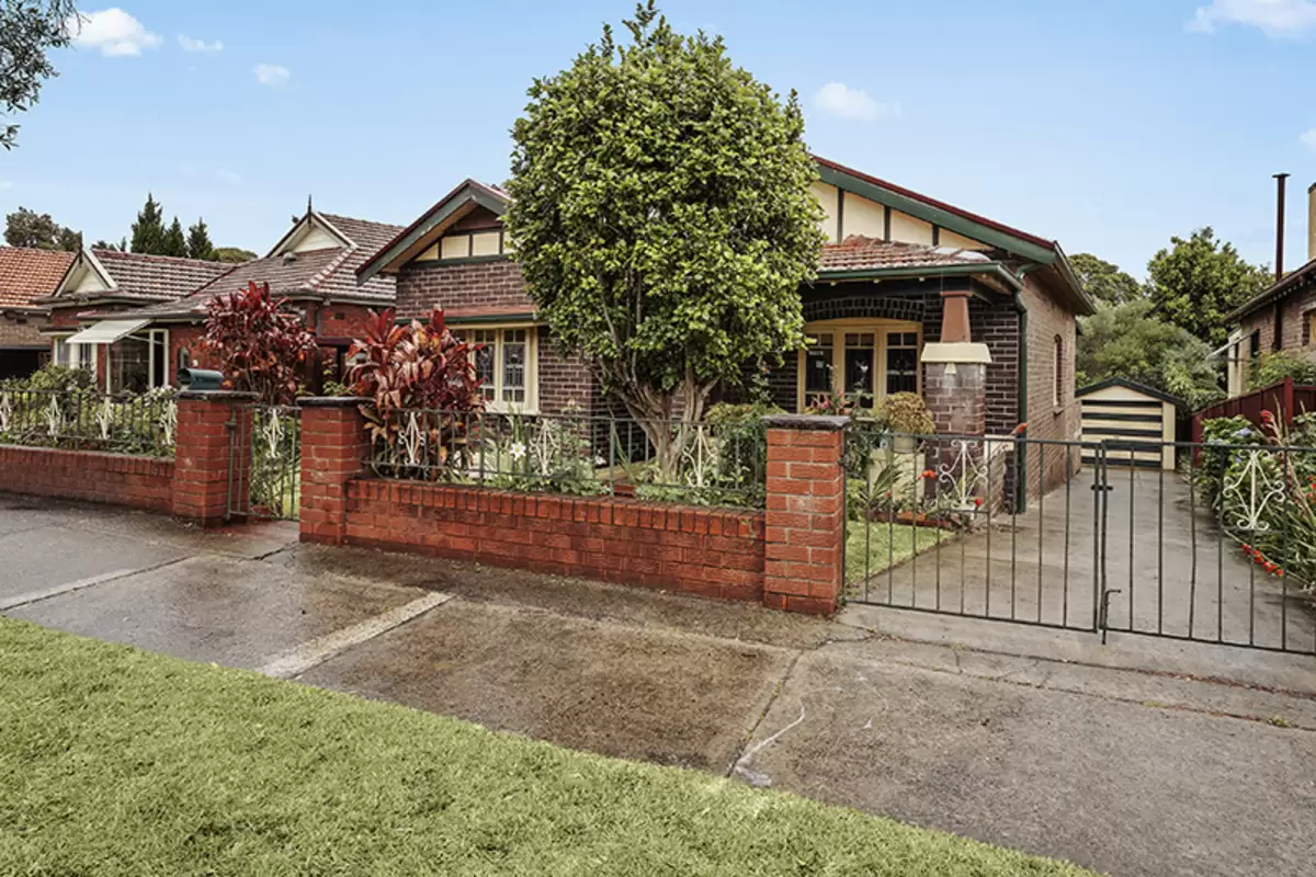 22 Leith Street, Ashbury Sold by Rich & Oliva - image 12