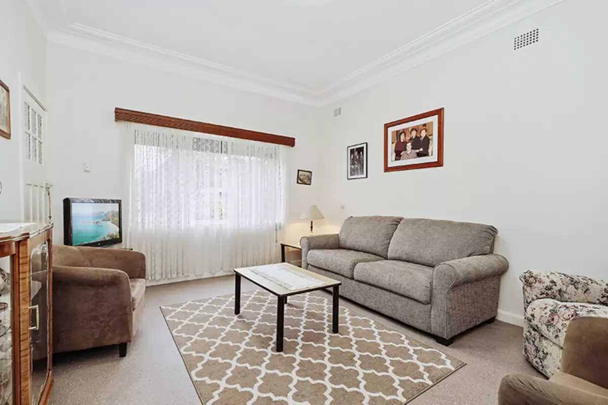 58 Windsor Avenue, Croydon Park Sold by Rich & Oliva - image 2