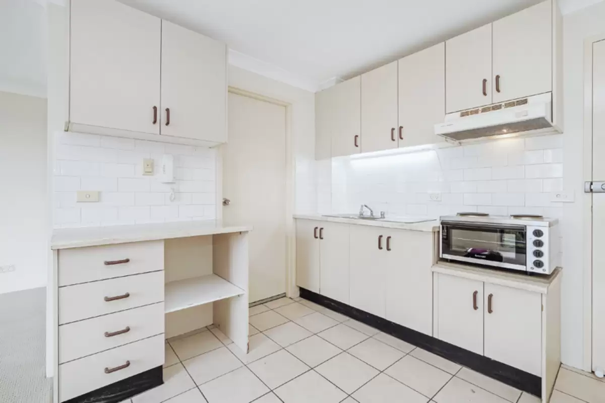21/1 Livingstone Road, Petersham Sold by Rich & Oliva - image 3