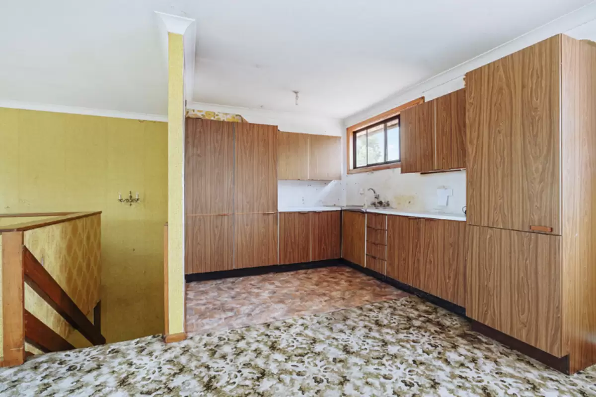 17 Cheviot Street, Ashbury Sold by Rich & Oliva - image 4