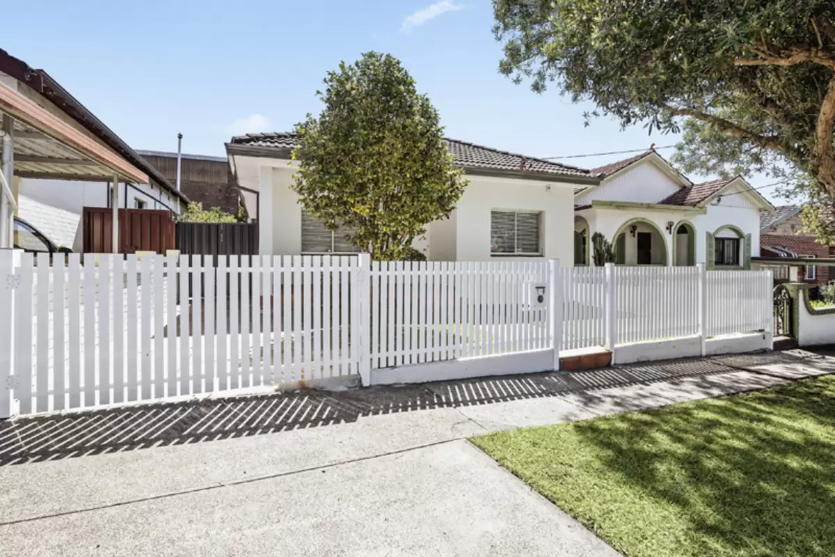 19 Dalmar Street, Croydon Sold by Rich & Oliva - image 2
