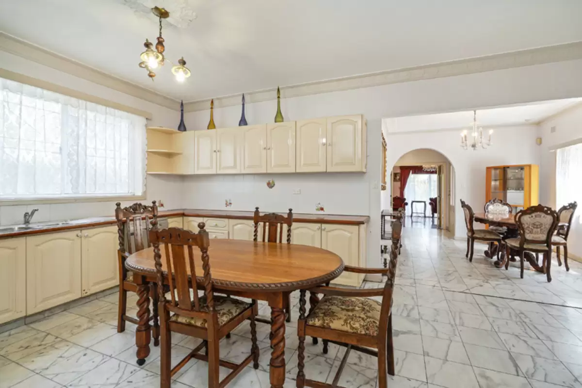 19 Therry Street East, Strathfield South Sold by Rich & Oliva - image 6