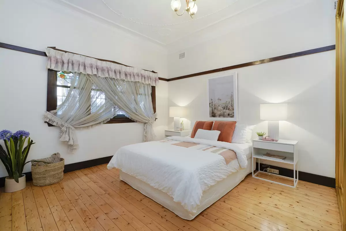 2 Alexandra Avenue, Croydon Sold by Rich & Oliva - image 4