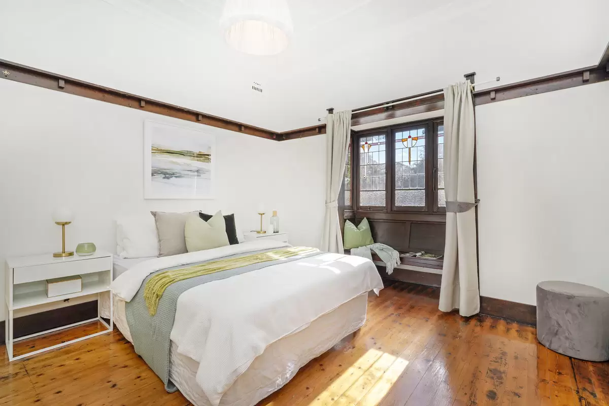 11 Julia Street, Ashfield Sold by Rich & Oliva - image 3
