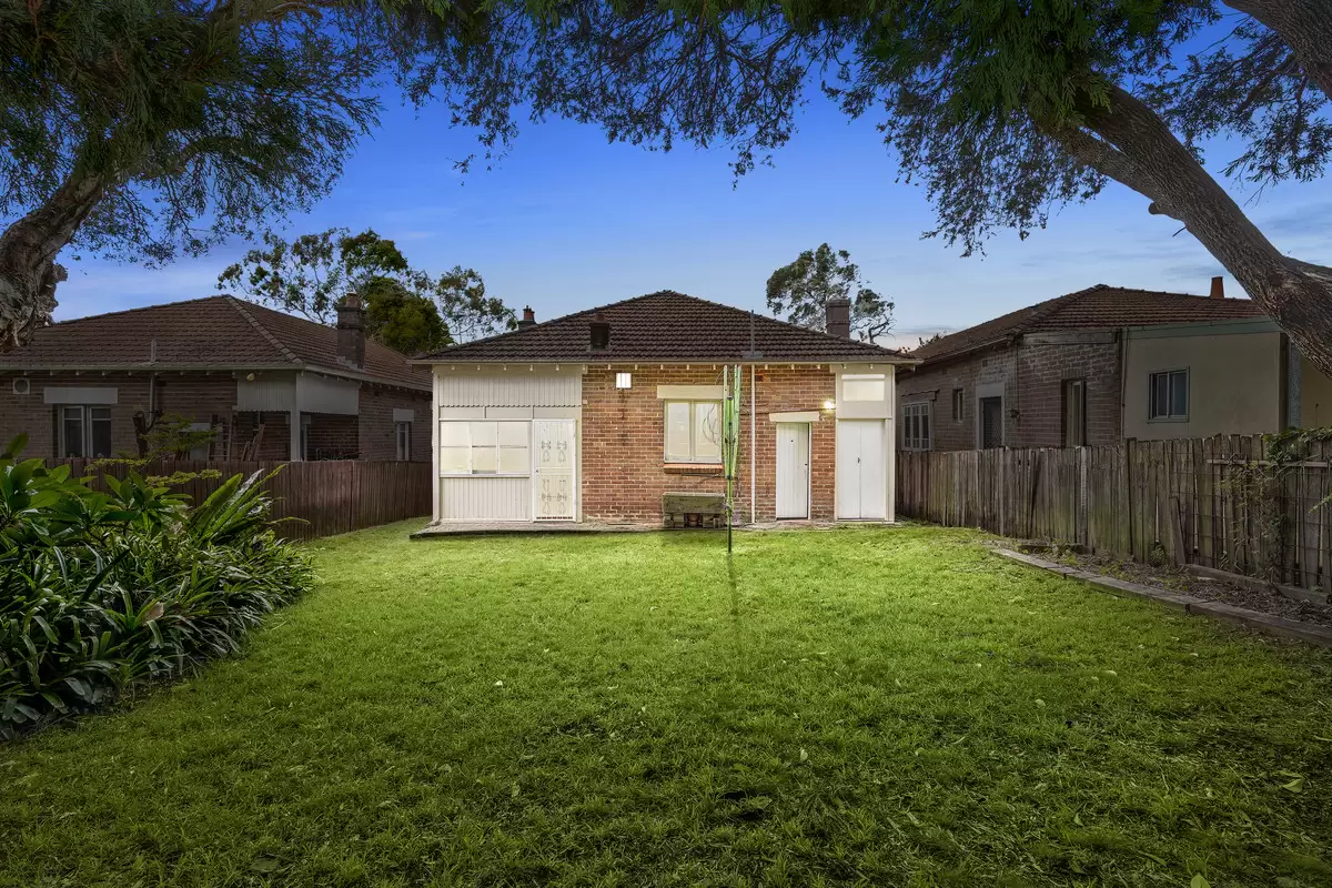 11 Julia Street, Ashfield Sold by Rich & Oliva - image 10