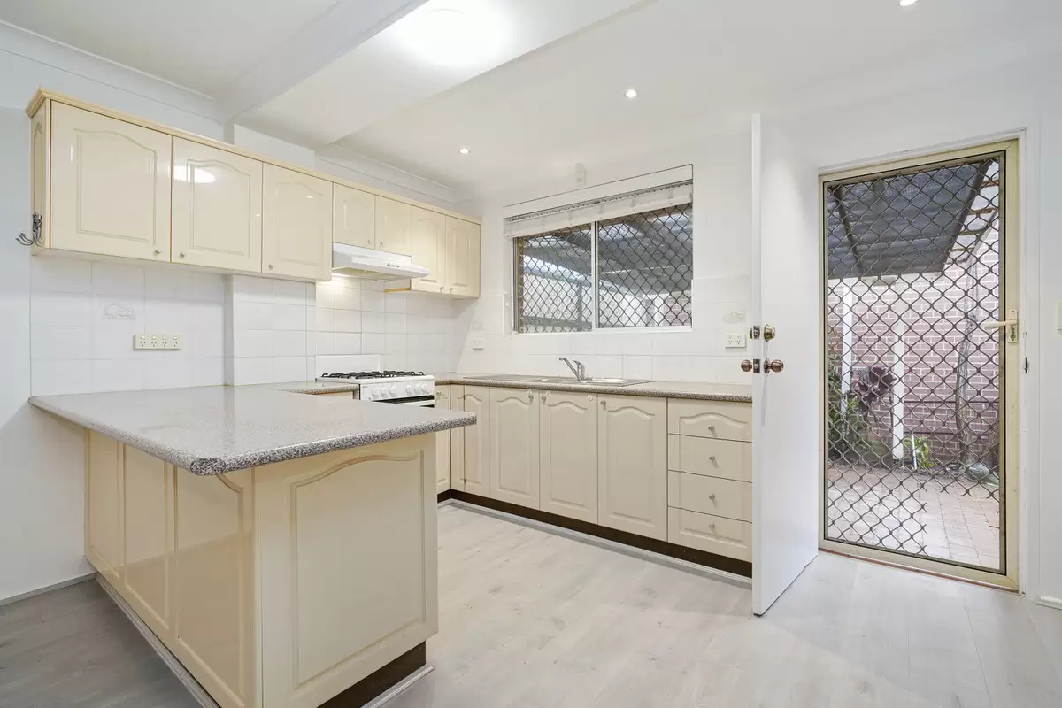 2/84 First Avenue., Belfield Sold by Rich & Oliva - image 3