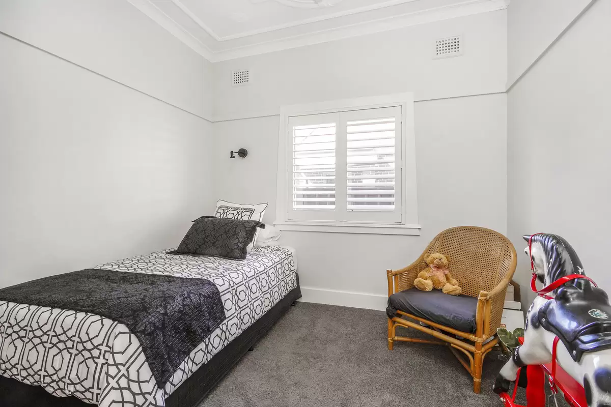 61 Crieff Street, Ashbury Sold by Rich & Oliva - image 6
