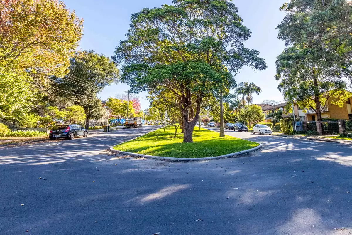 2/4-8 Wyatt Avenue, Burwood Sold by Rich & Oliva - image 15