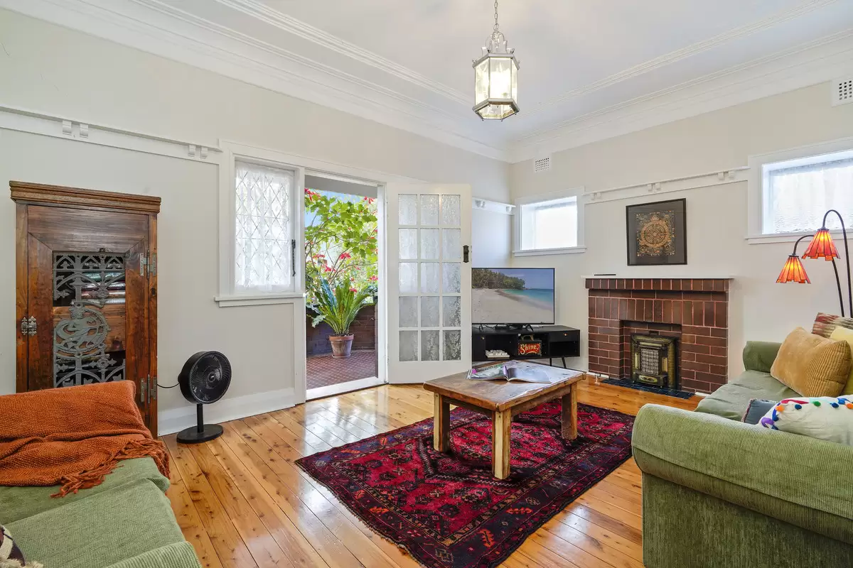 51 Goodlet Street, Ashbury Sold by Rich & Oliva - image 3