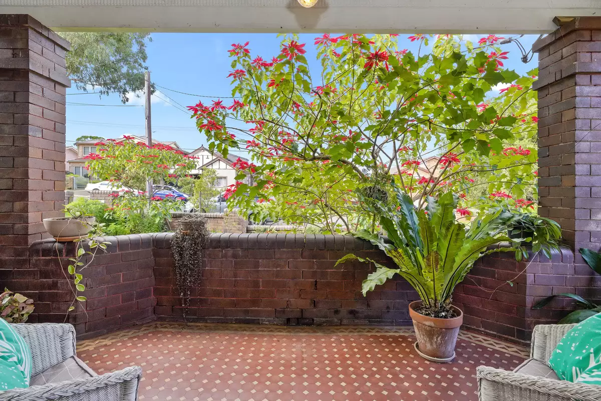 51 Goodlet Street, Ashbury Sold by Rich & Oliva - image 2