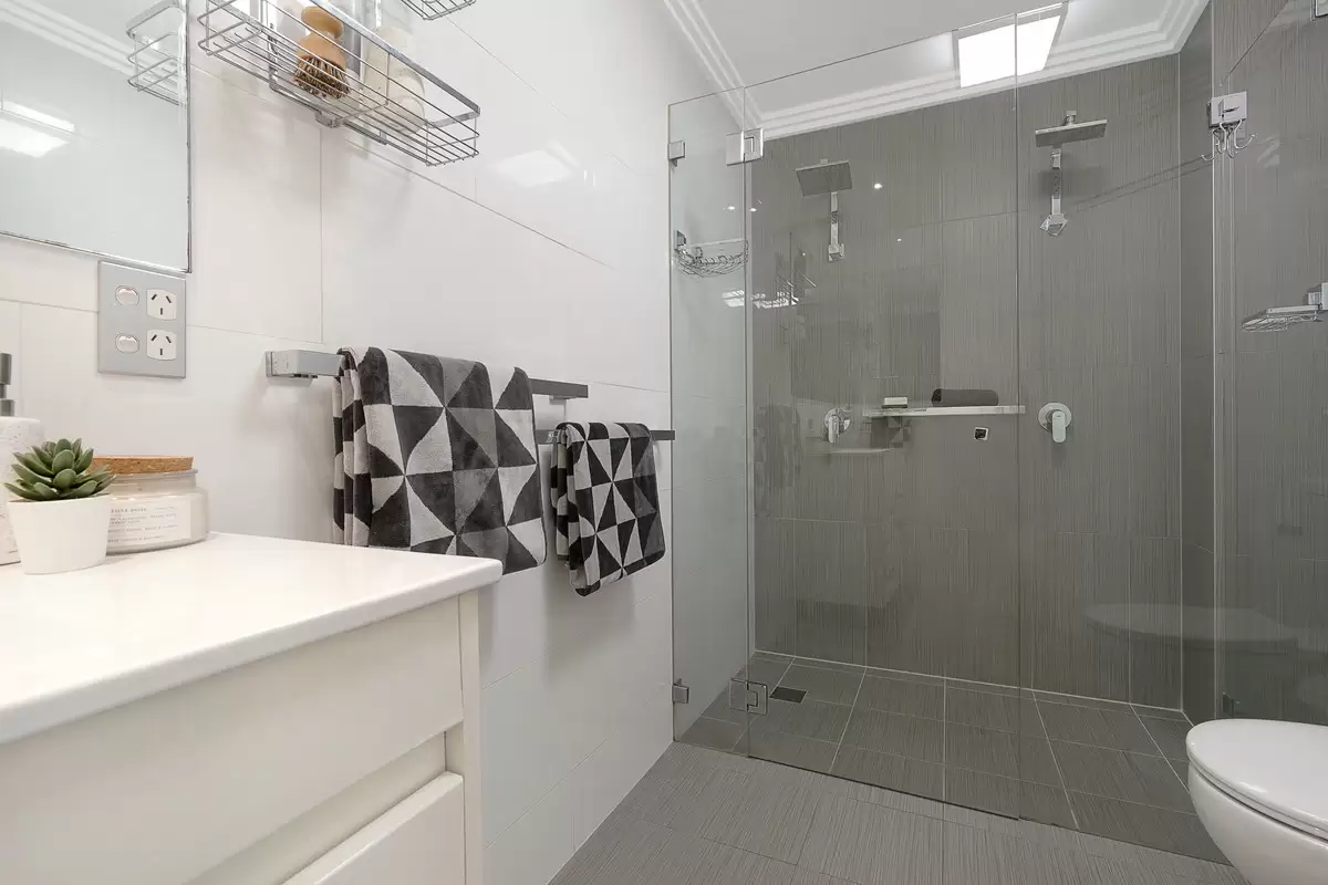 59/10 Broughton Street, Canterbury Sold by Rich & Oliva - image 6