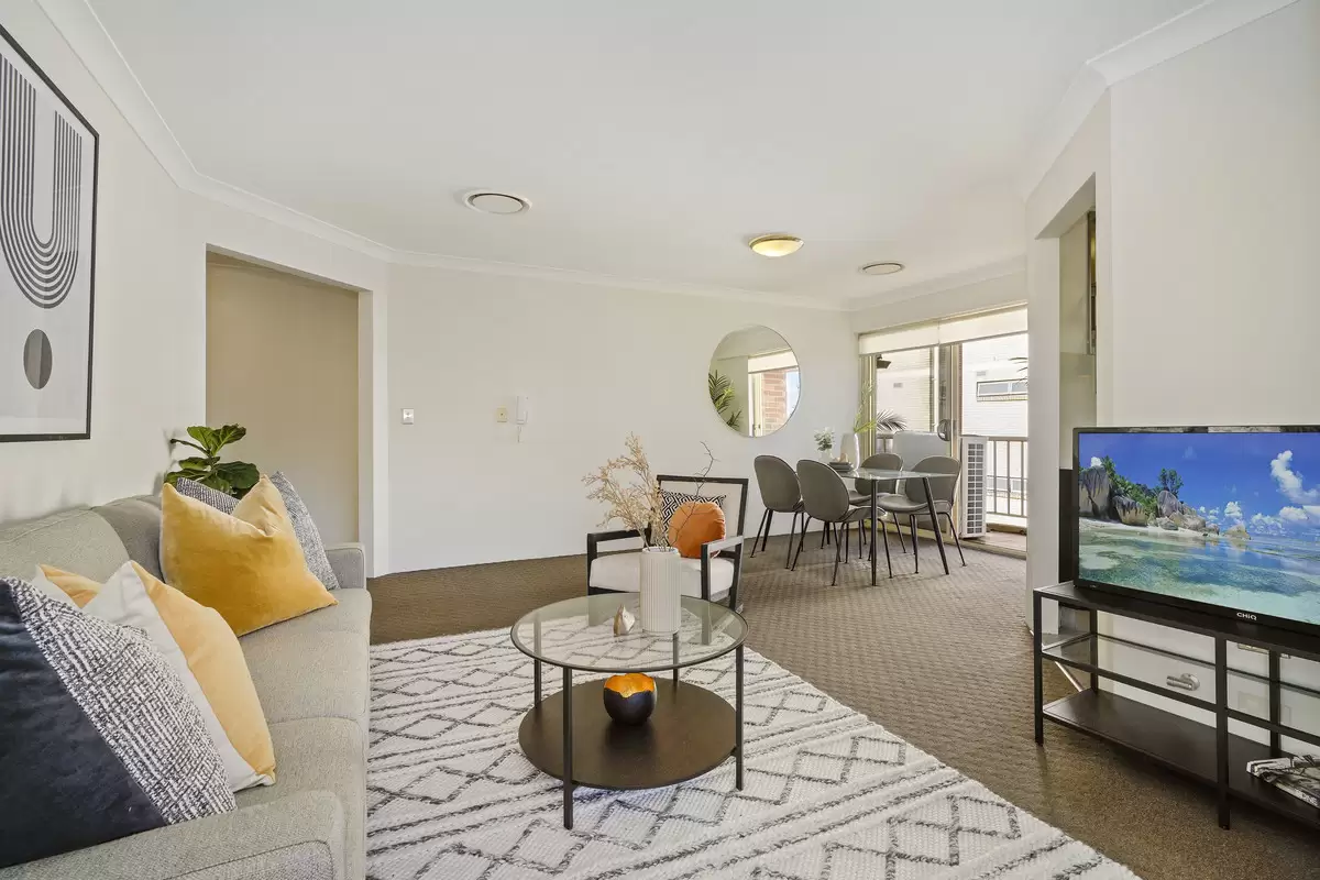 59/10 Broughton Street, Canterbury Sold by Rich & Oliva - image 2