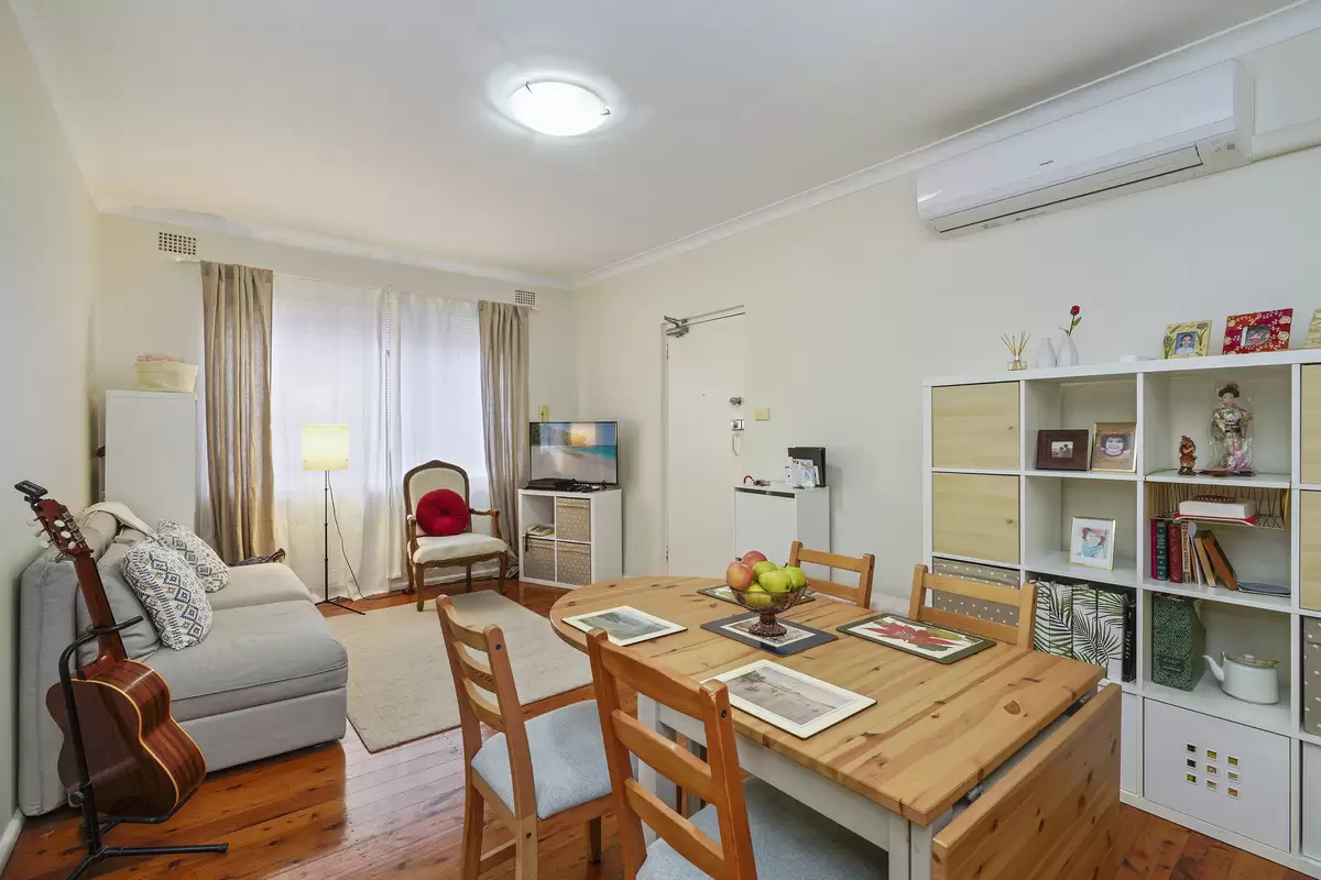 2/4 Howard Street, Canterbury Sold by Rich & Oliva - image 2