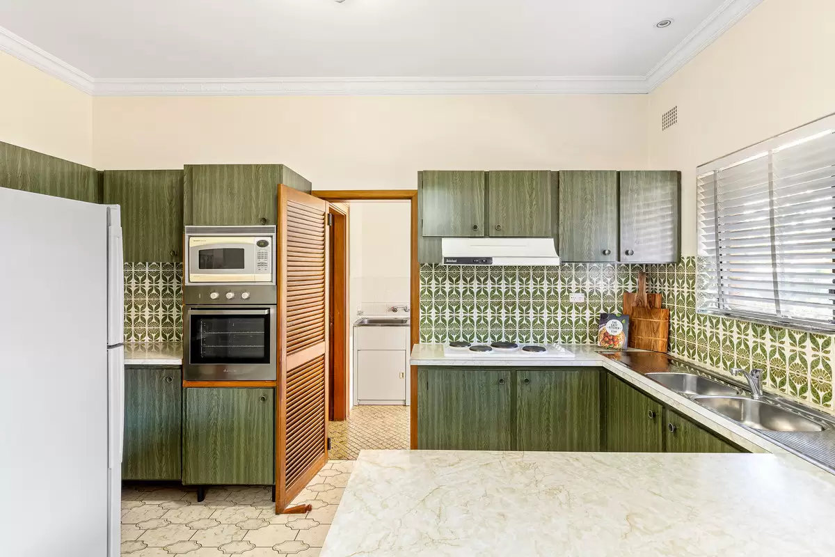 17 Thomas Street, Ashfield Sold by Rich & Oliva - image 6