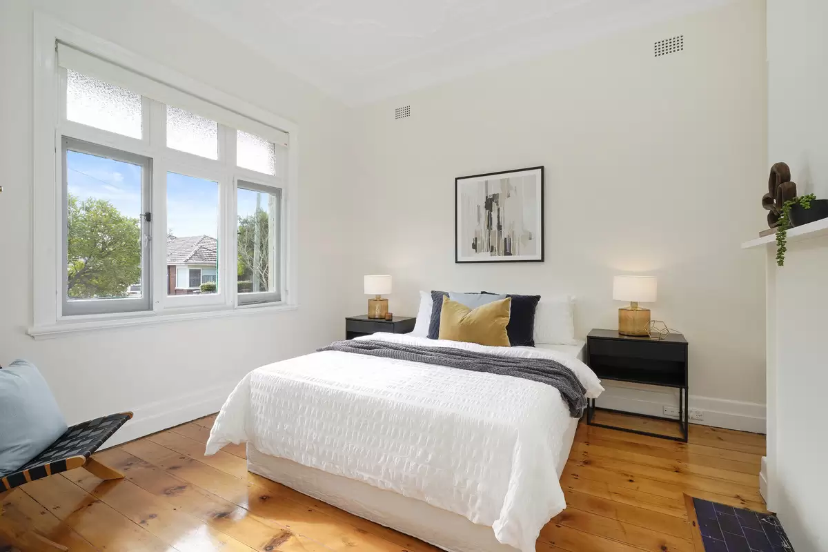 40 Kenilworth Street, Croydon Sold by Rich & Oliva - image 3