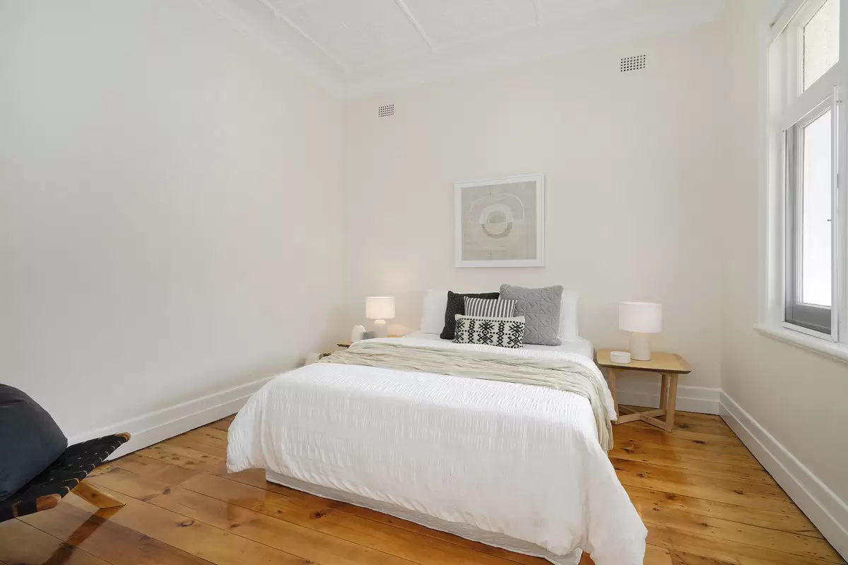 40 Kenilworth Street, Croydon Sold by Rich & Oliva - image 4
