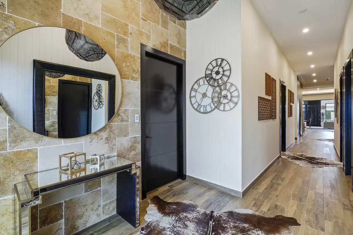 35 Cromarty Crescent, Winston Hills Sold by Rich & Oliva - image 3