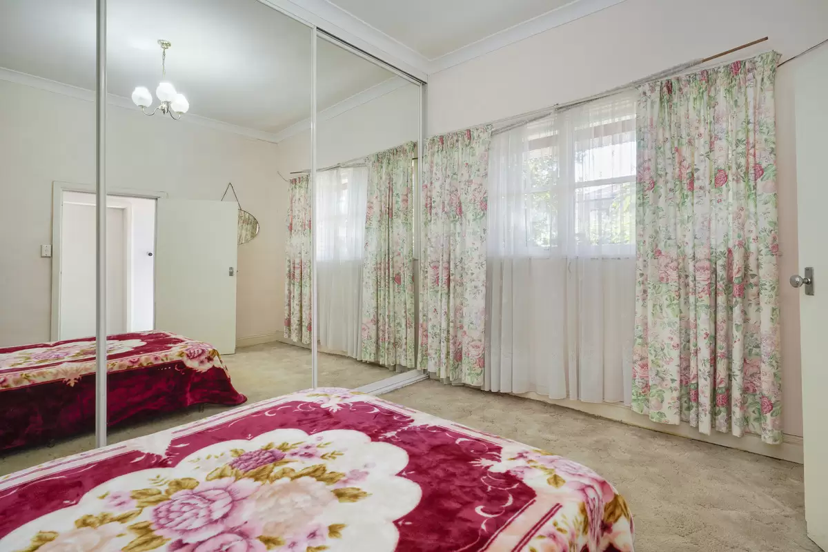 52 Wentworth Street, Croydon Park Sold by Rich & Oliva - image 3