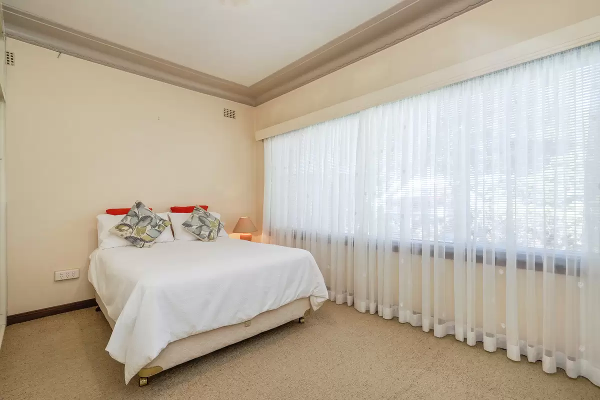 39 Dalmar Street, Croydon Sold by Rich & Oliva - image 5