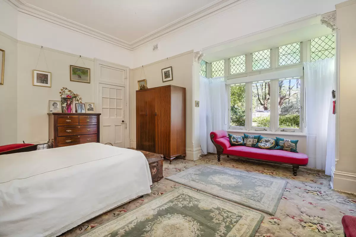 9 Appian Way, Burwood Sold by Rich & Oliva - image 8