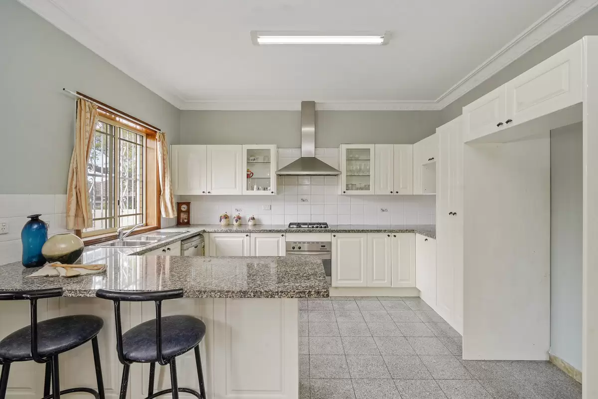 91-93 Park Avenue, Ashfield Sold by Rich & Oliva - image 8