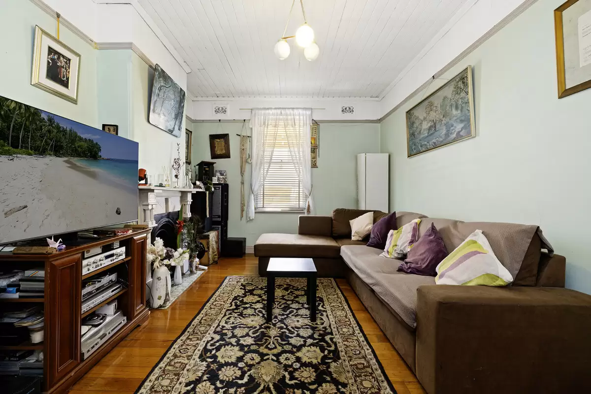 78 Holborow Street, Croydon Park Sold by Rich & Oliva - image 5