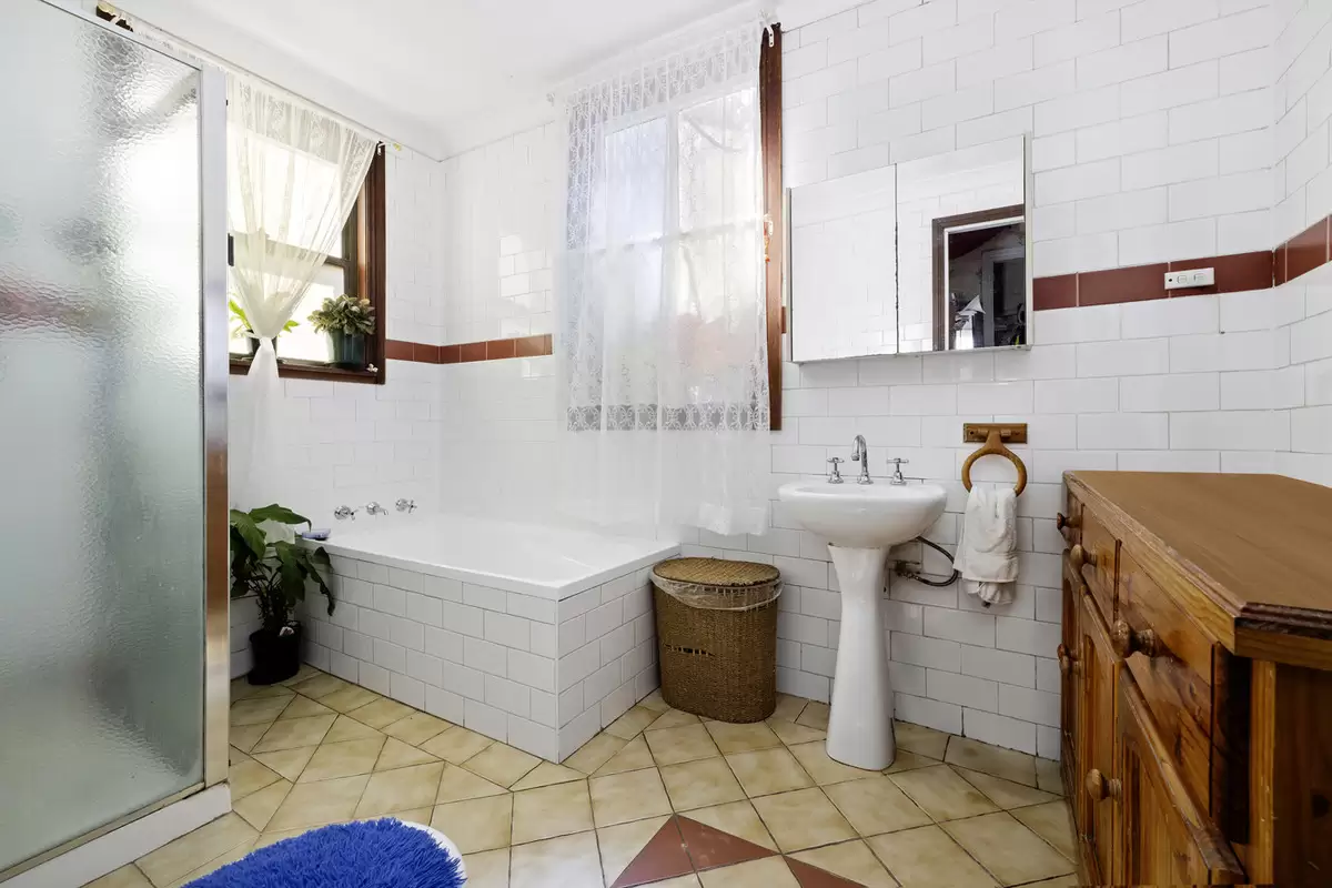 78 Holborow Street, Croydon Park Sold by Rich & Oliva - image 8