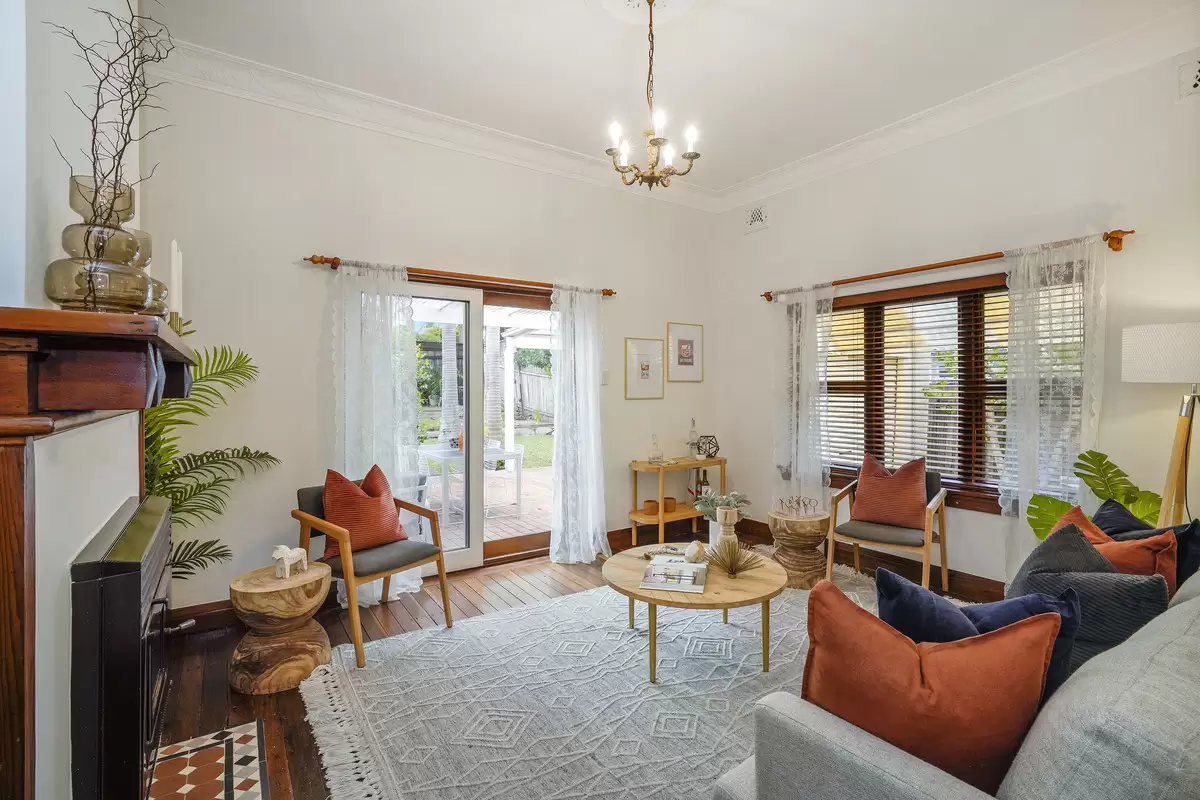 12 Launcelot Avenue, Croydon Park Sold by Rich & Oliva - image 5