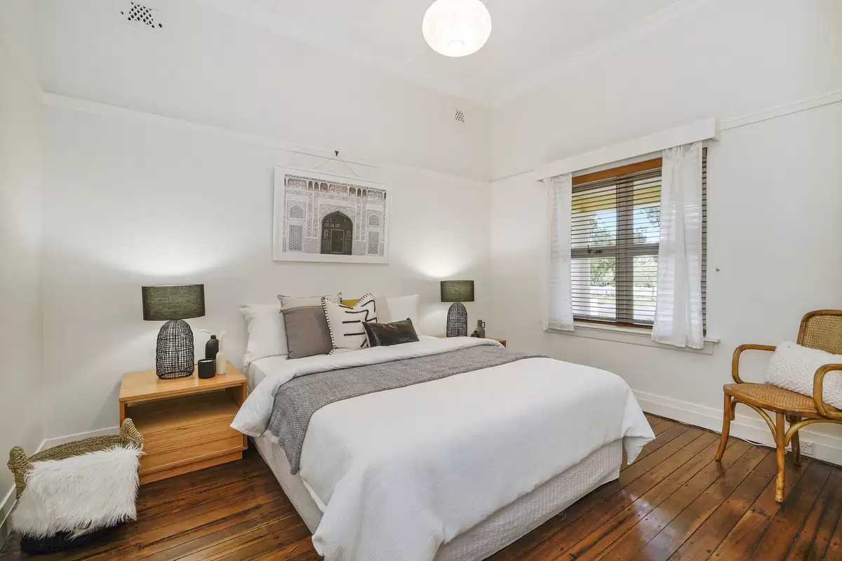 12 Launcelot Avenue, Croydon Park Sold by Rich & Oliva - image 2