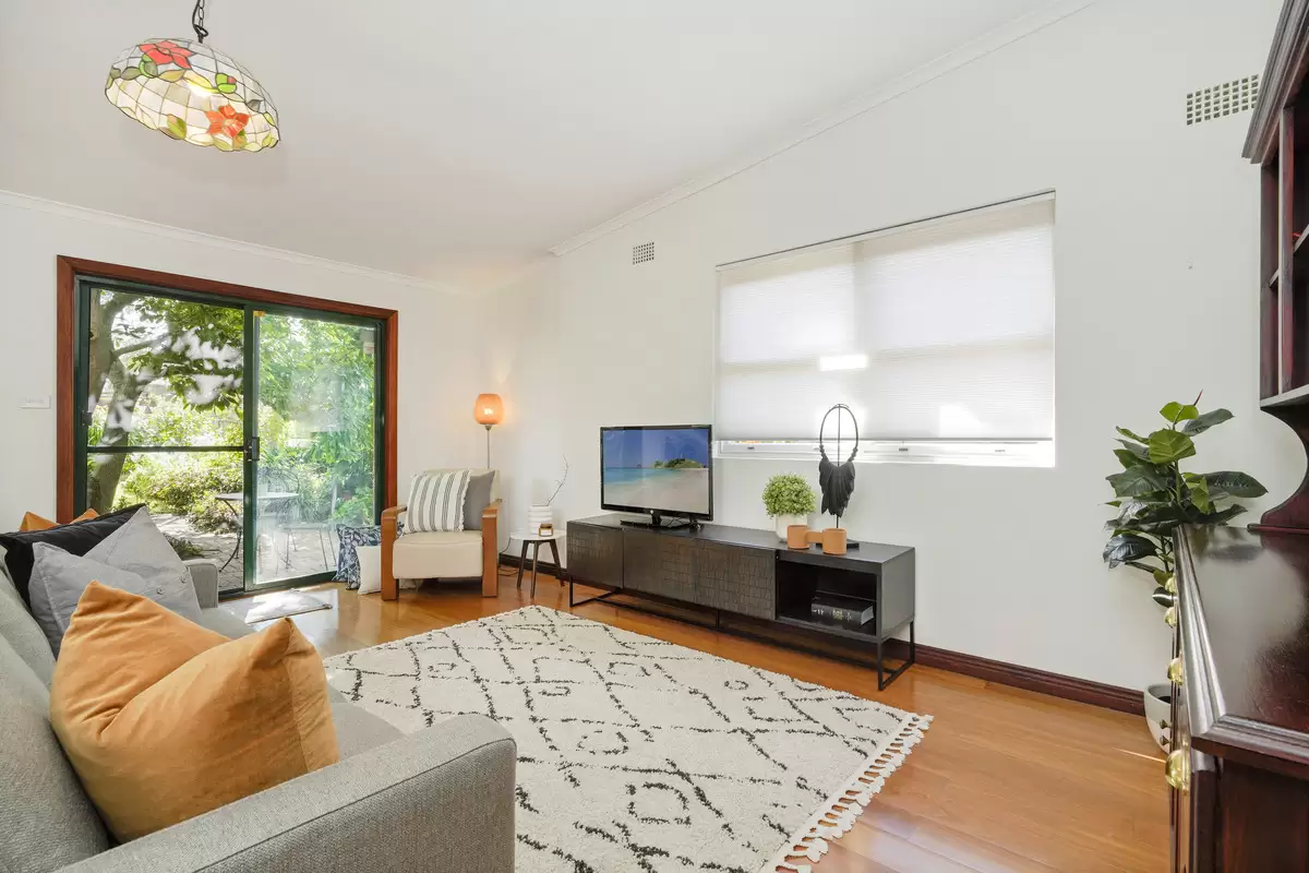 15 Leopold Street, Croydon Park Sold by Rich & Oliva - image 2