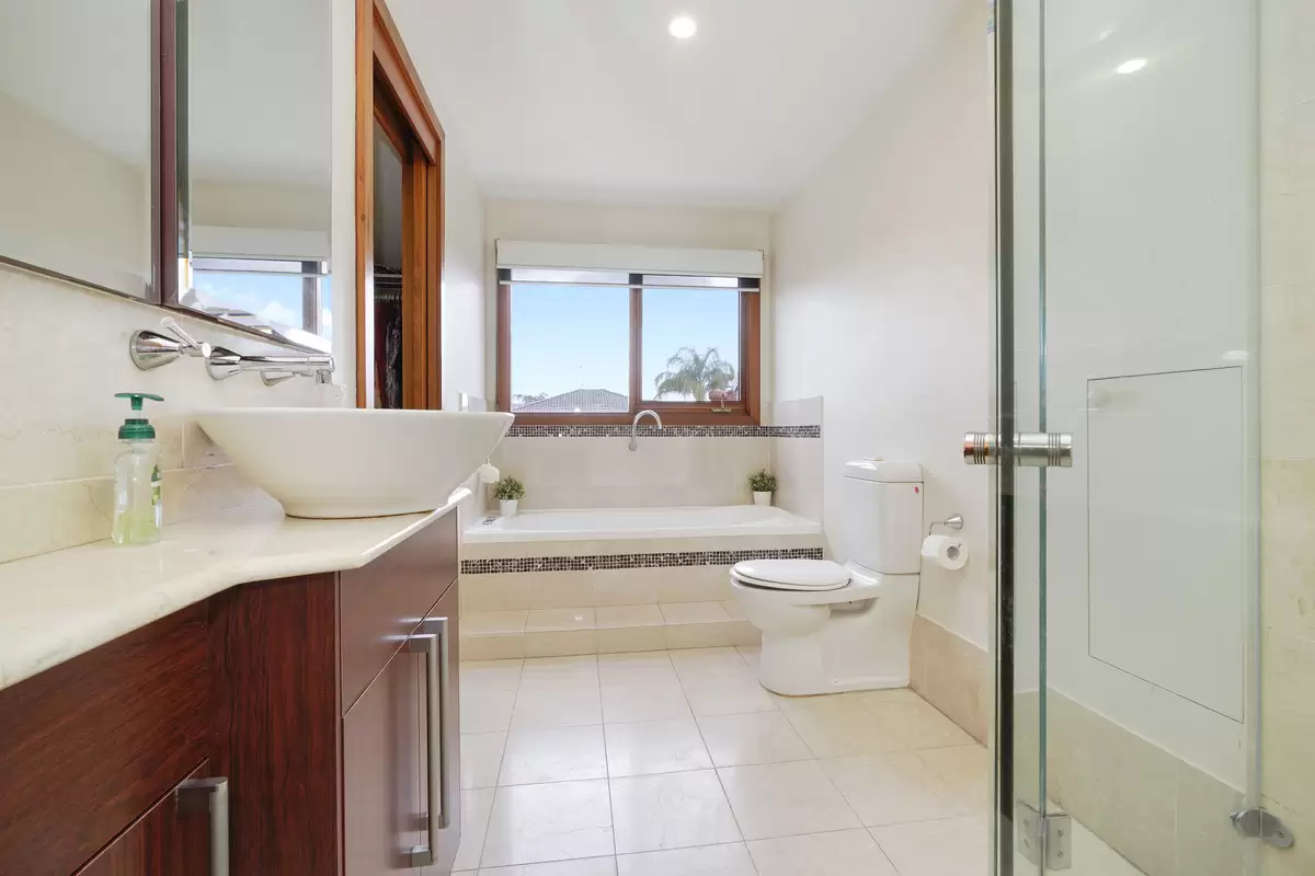 29 Queen Street, Croydon Sold by Rich & Oliva - image 8
