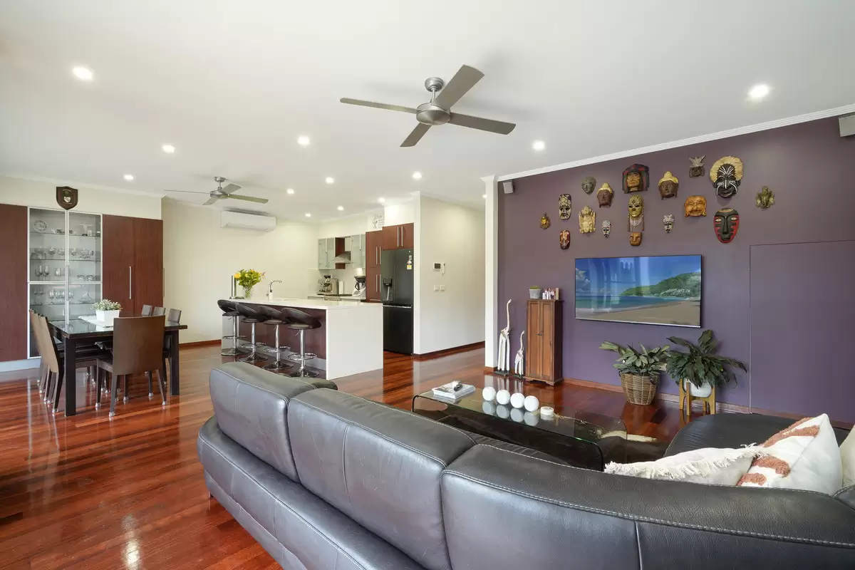 29 Queen Street, Croydon Sold by Rich & Oliva - image 3