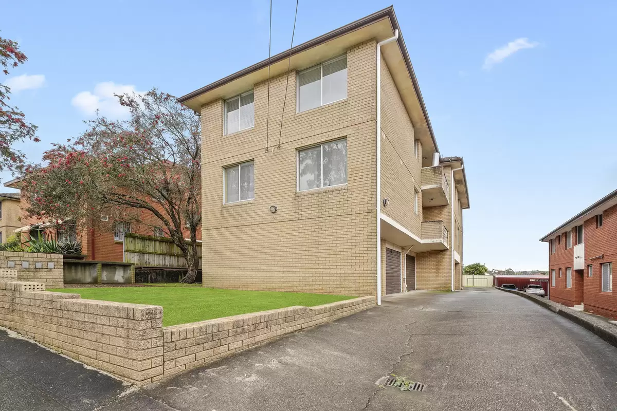 14 Rome Street, Canterbury Sold by Rich & Oliva - image 1