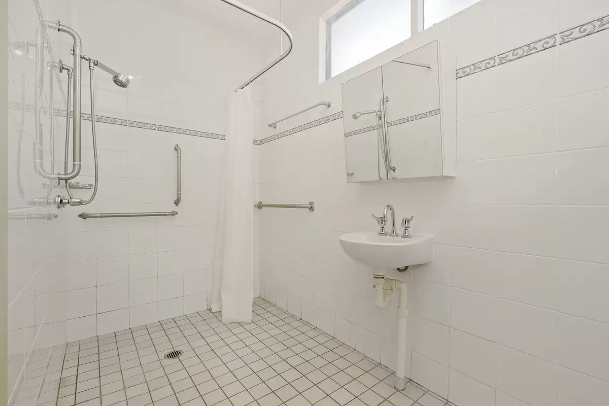 16 Windsor Avenue, Croydon Park Sold by Rich & Oliva - image 8